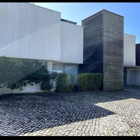 Tuna House